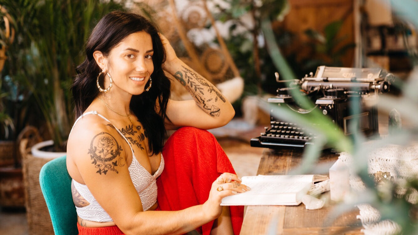 Advice from a Goddess Neghar Fonooni Tarot Reader Life Mindset Coach