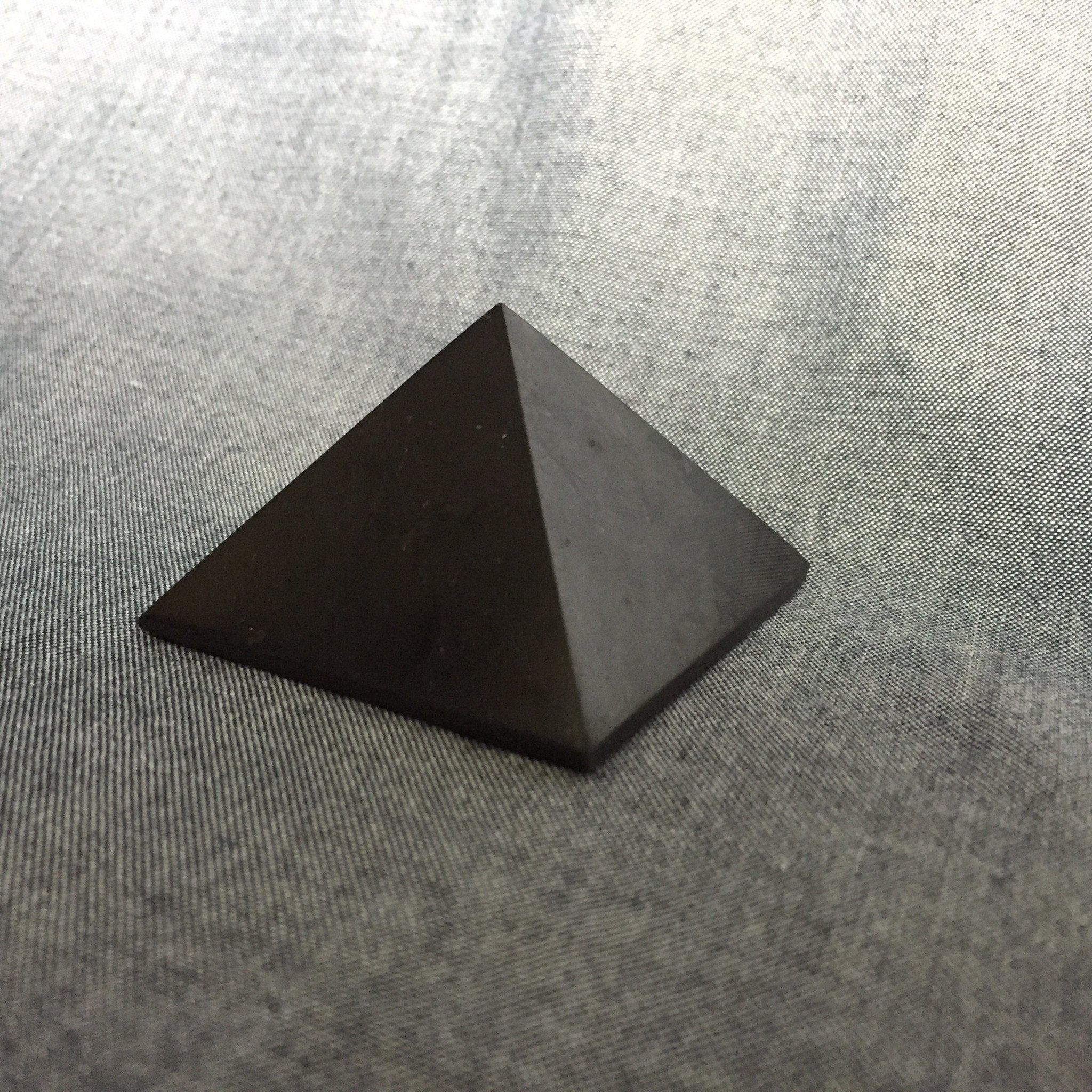 Shungite Pyramid - Sparkle Rock Pop